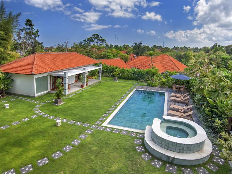 Villa Yenian By Villa Finder Canggu Kültér fotó